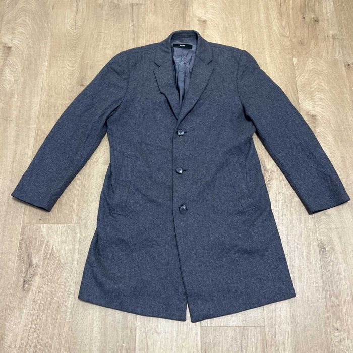 Arcteryx Haglofs Hugo Boss Ralph Lauren Barbour Mountain Hardwear яке