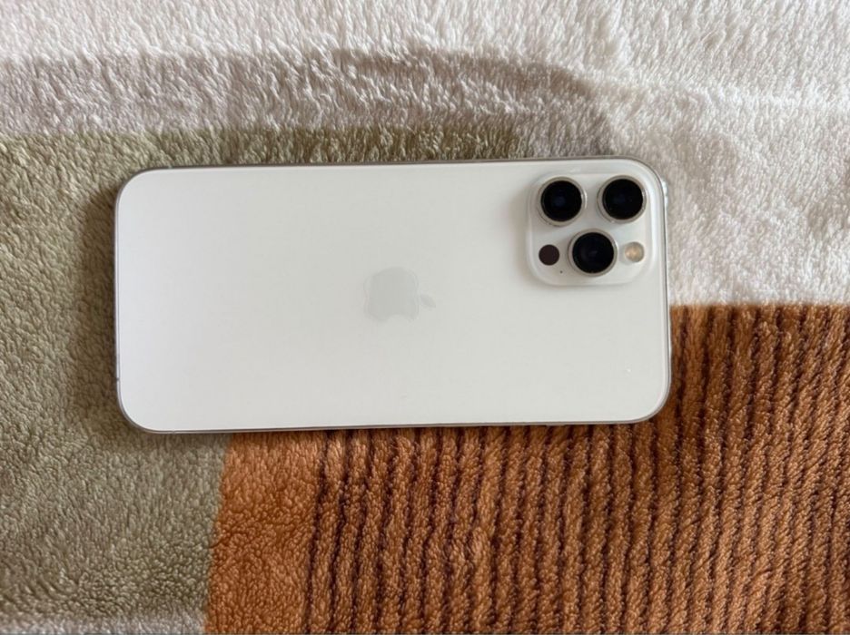СРОЧНО ПРОДАМ iPhone 12 pro max