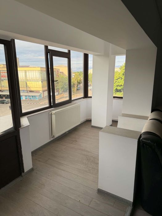 Apartament doua camere direct in centru la ceas