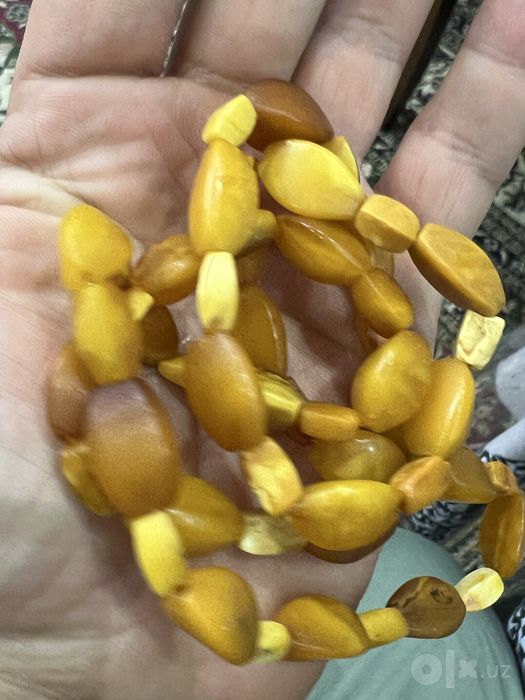 Янтарные бусы королевский янтарь