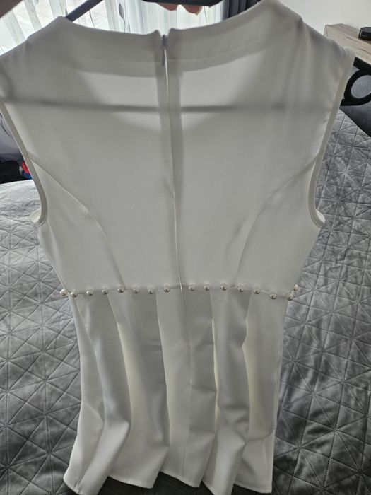 Бяла рокля с перли С размер shein