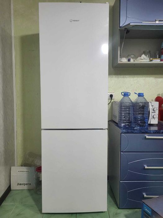 Холодильник индезит