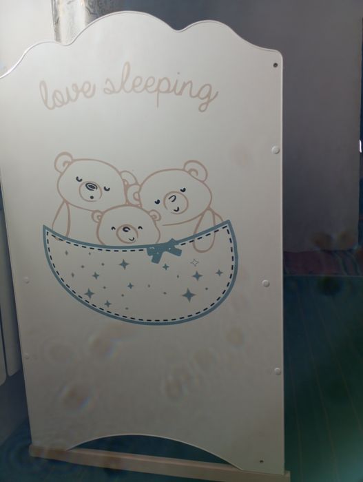 Продам манеж новый