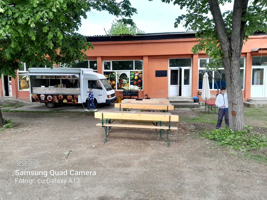 Fast food Mercedes mb 100