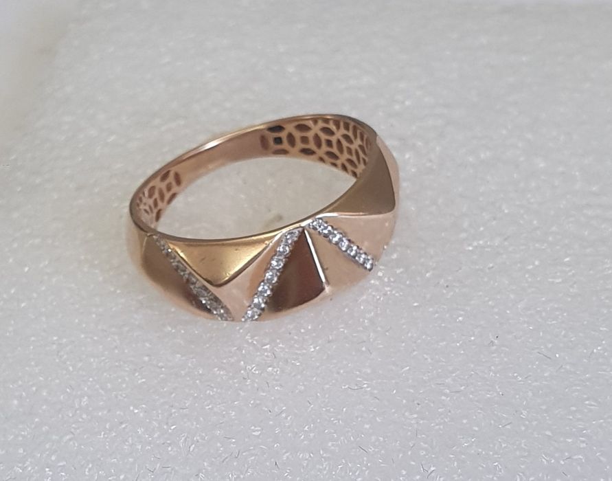 Колечко   бриллиантик.