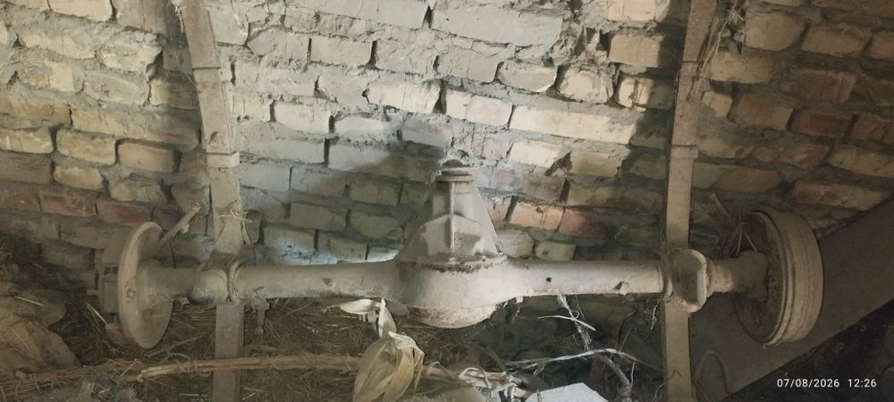 Moskvich zadnimosti sotiladi