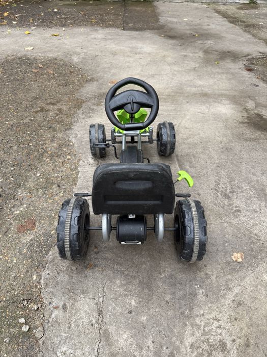 Метална детска количка с педали