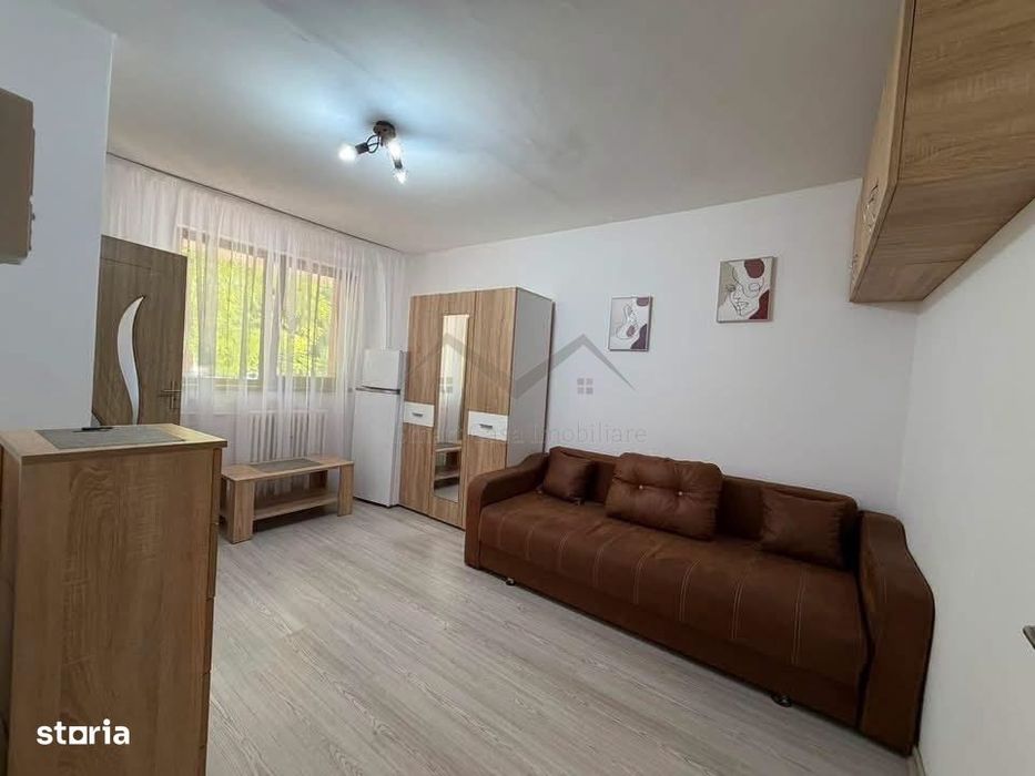 Garsoniera in bloc de apartamente Podu Ros