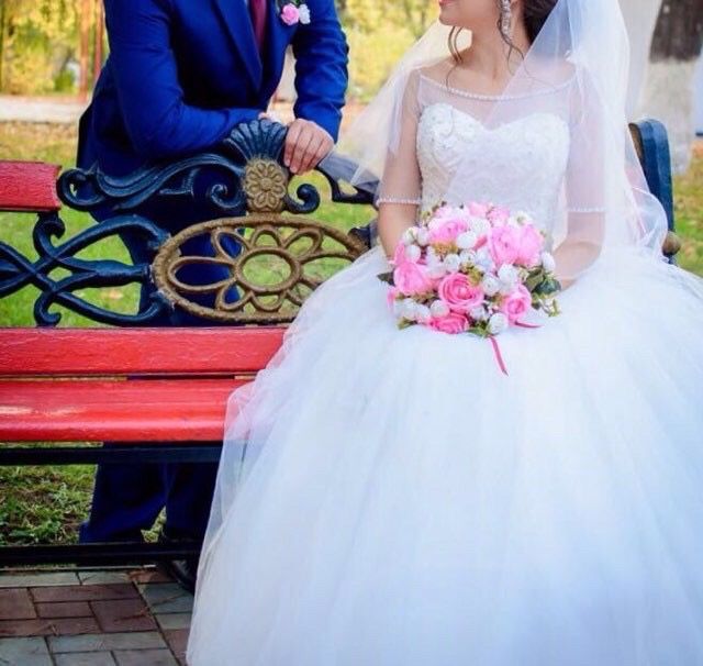 Свадебное платье - в трех вариантах