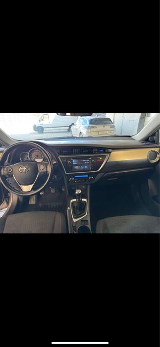 Тойота Аурис Toyota Auris 2013г на части