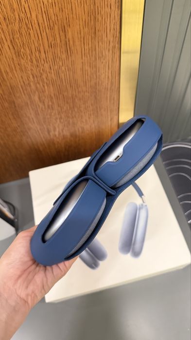 Apple airpods max gen 1