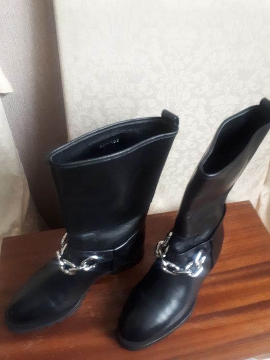 Сапоги 35р фирмы BASKONI