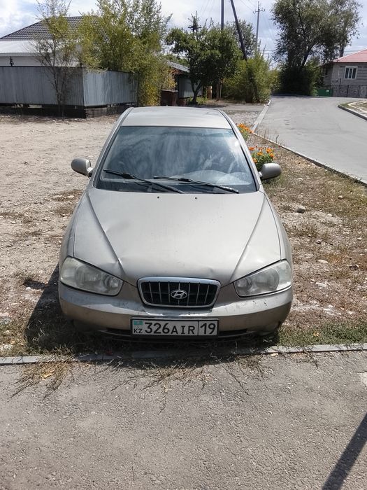 Hyundai avante 2001