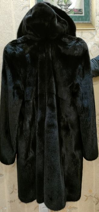 Продам норковую шубу