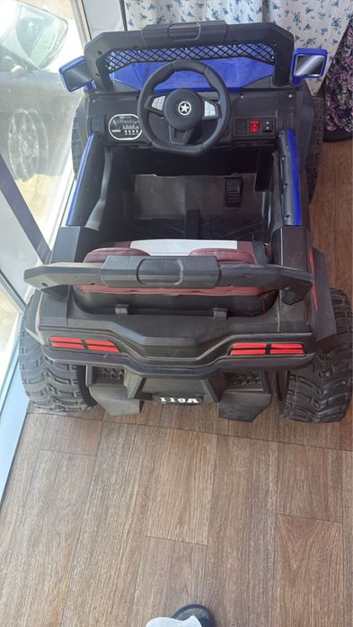 Продам машинки  практически новые