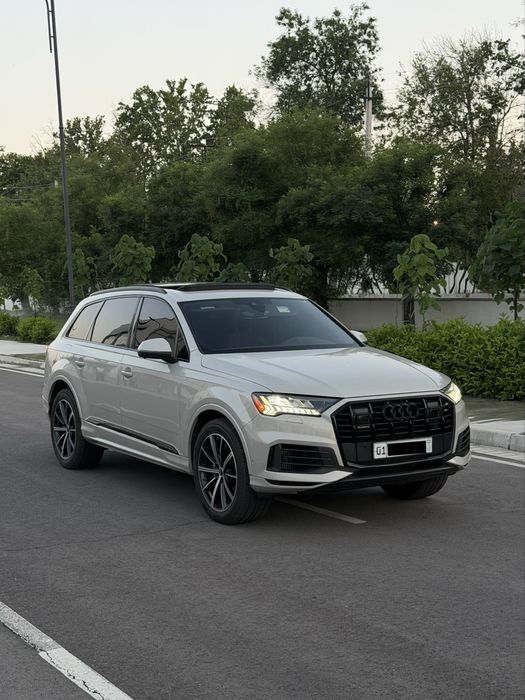 Audi Q7 quattro 2023yil