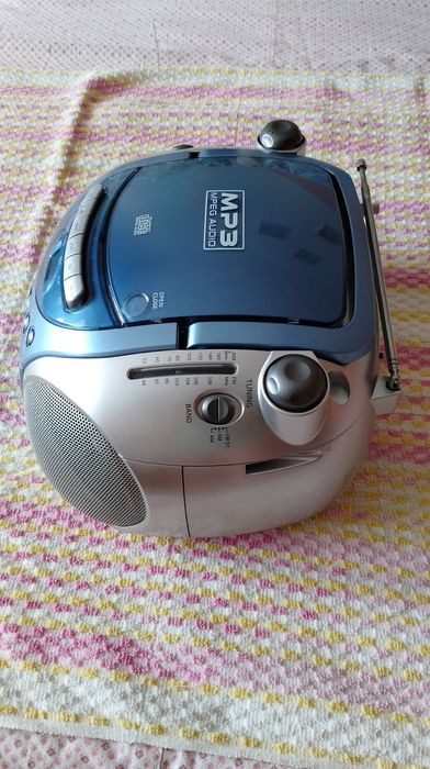 Radio Casetofon Sanyo portabil Retro Boombox