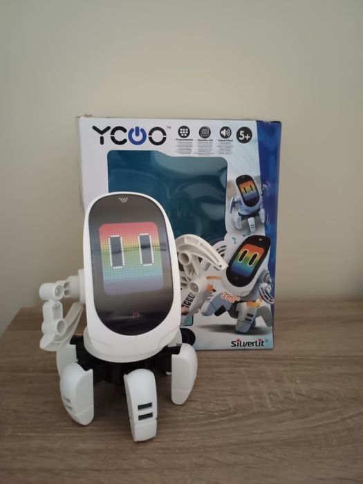 Играчка робот октобот НОВ