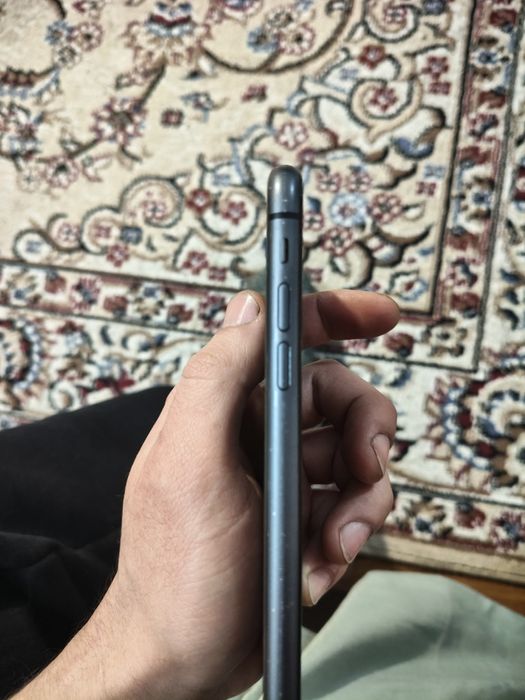 Продам Iphone 11