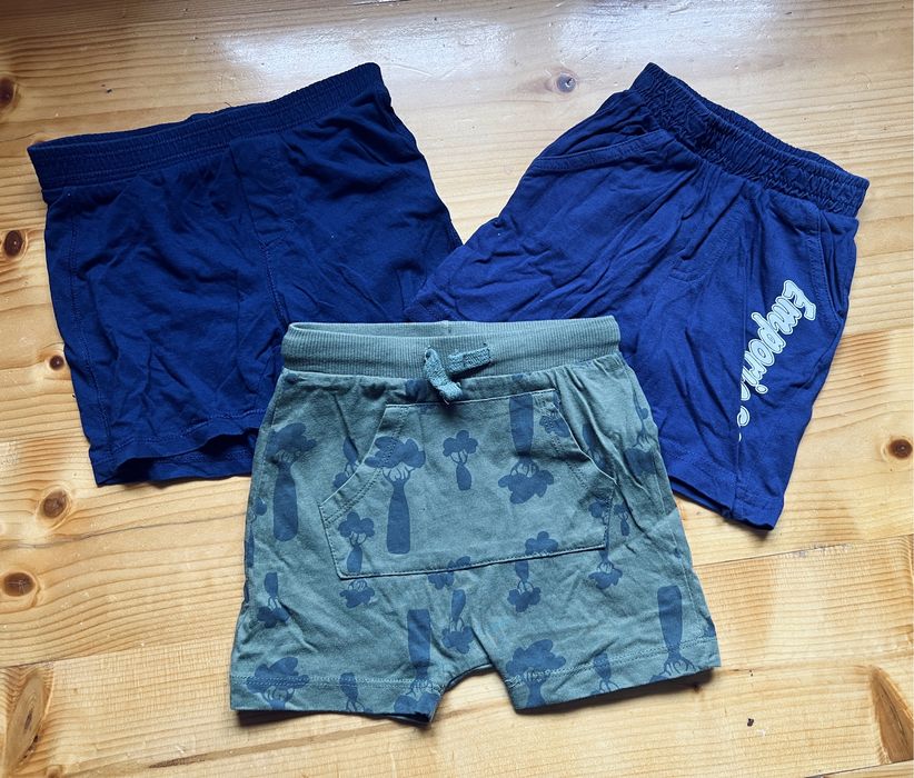 Lot pantaloni scurti marimea 74