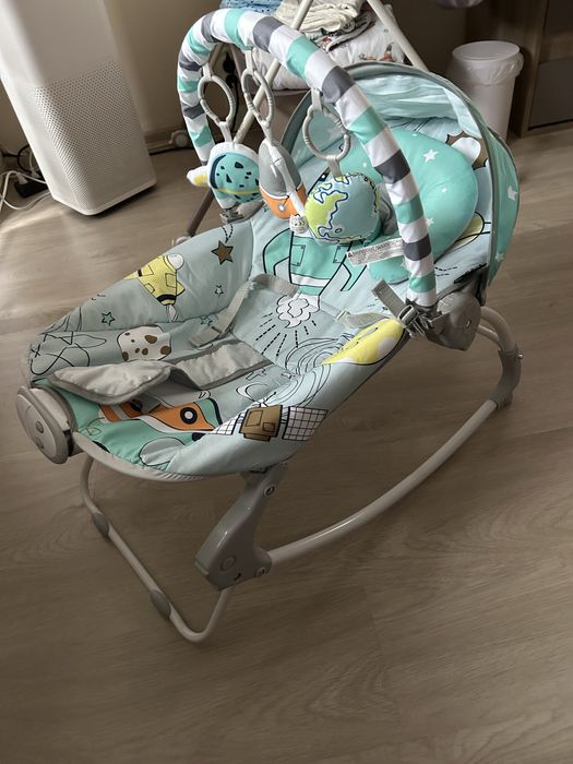 Бебешки шезлонг с вибрации Moni