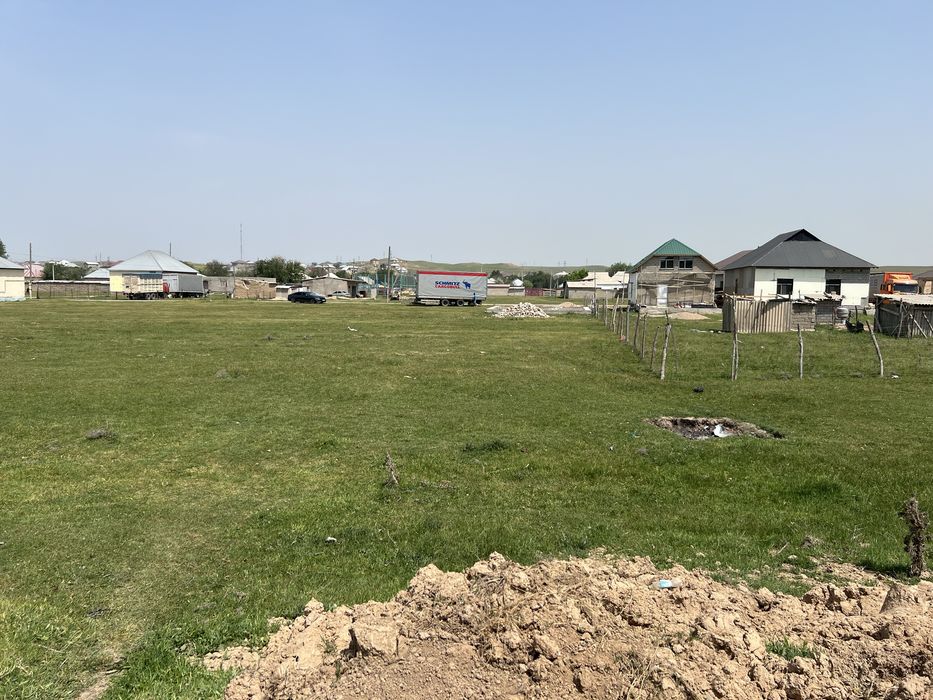 8 соток жер сатылады