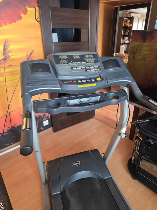 Продам беговую дорожку