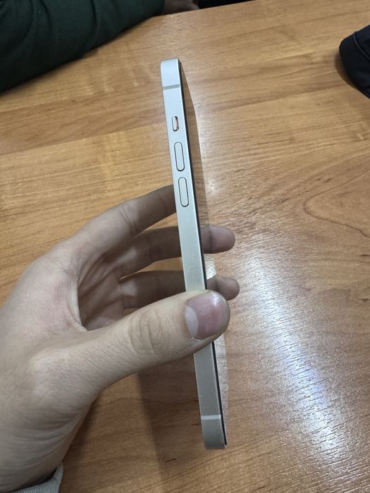 Iphone 14+ ideal holatda