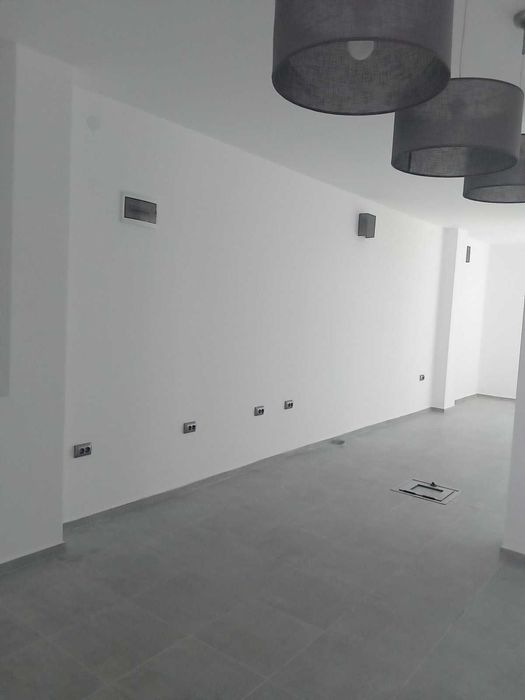 Продавам помещение