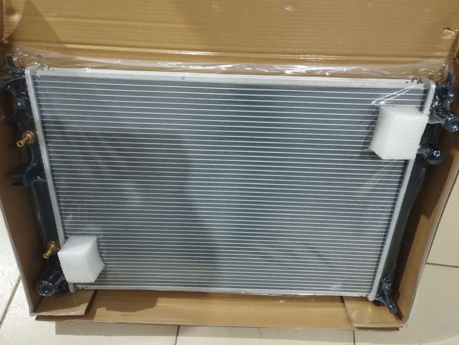 Радиатор Субару трибека