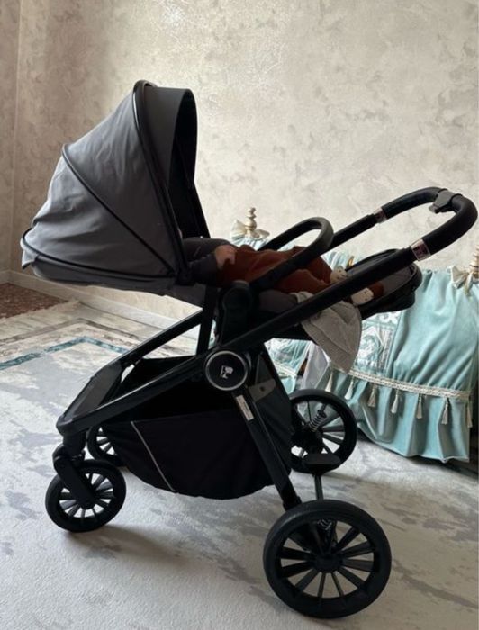 Отдам детскую коляску бесплатно