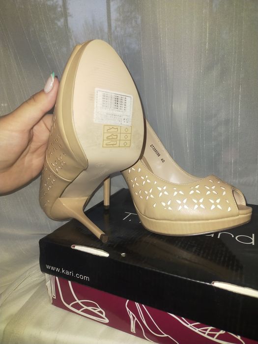 Женские туфли на каблуке