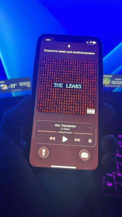 Продам Айфон 11 64