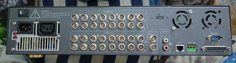 DVR cu 16 canale