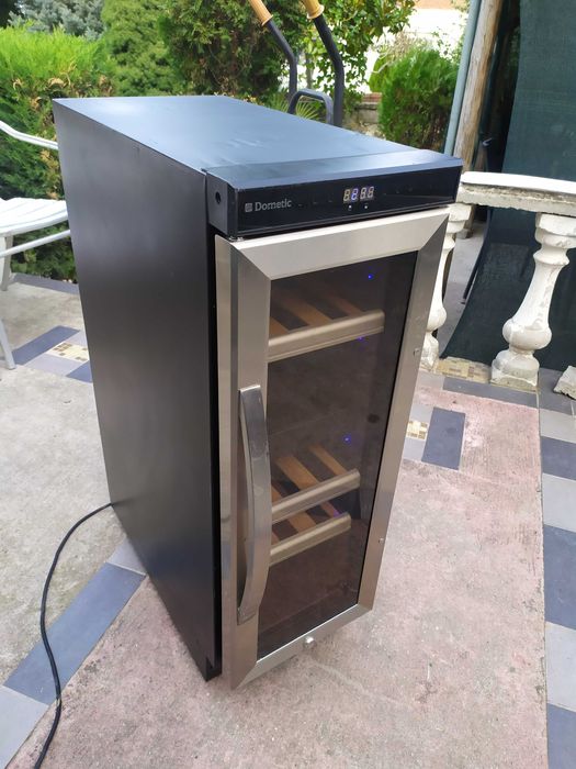 Dometic - Компресорен охладител за вино - двузонов