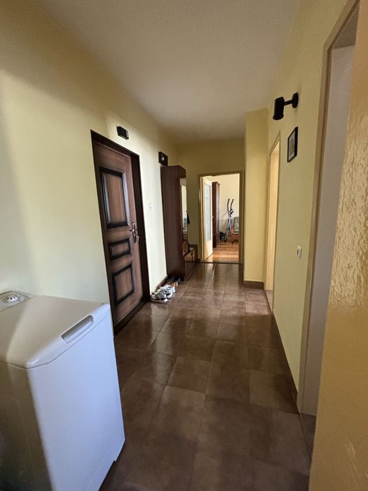 Продава се Тристаен апартамент в Търговище, Изток 1 - 76 кв.м за 1132 €/кв.м - Снимка #2