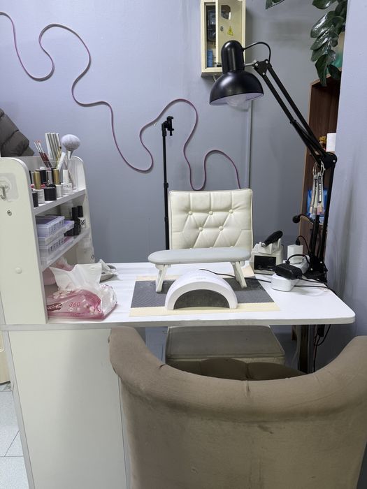 Сдается место под маникюр