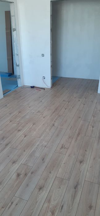 Укладываем ламинат,линолеум.Плинтус.Наливной пол. - Отделка / ремонт ...