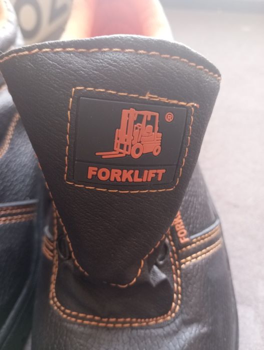 Ботинки рабочие с металлическим носком