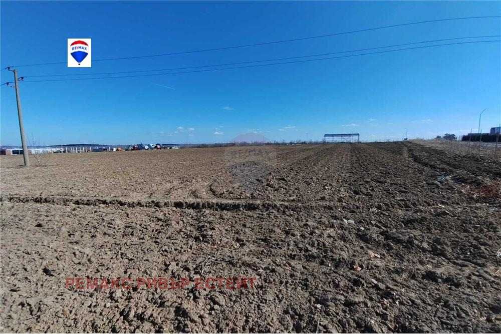 Продава се Парцел в Русе, Промишлена зона - Запад - 1459 кв.м за 64 €/кв.м - Снимка #2