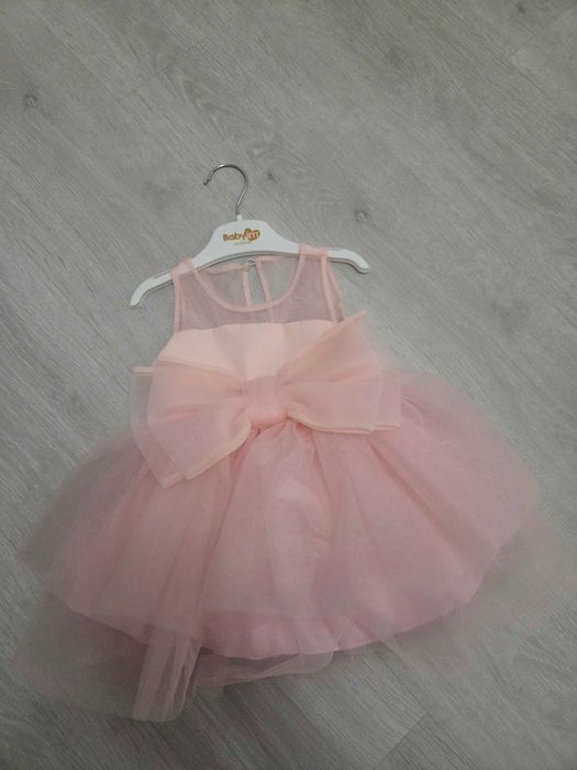 Розова бебешка рокличка