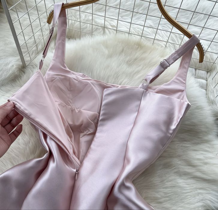 Продам новое платье