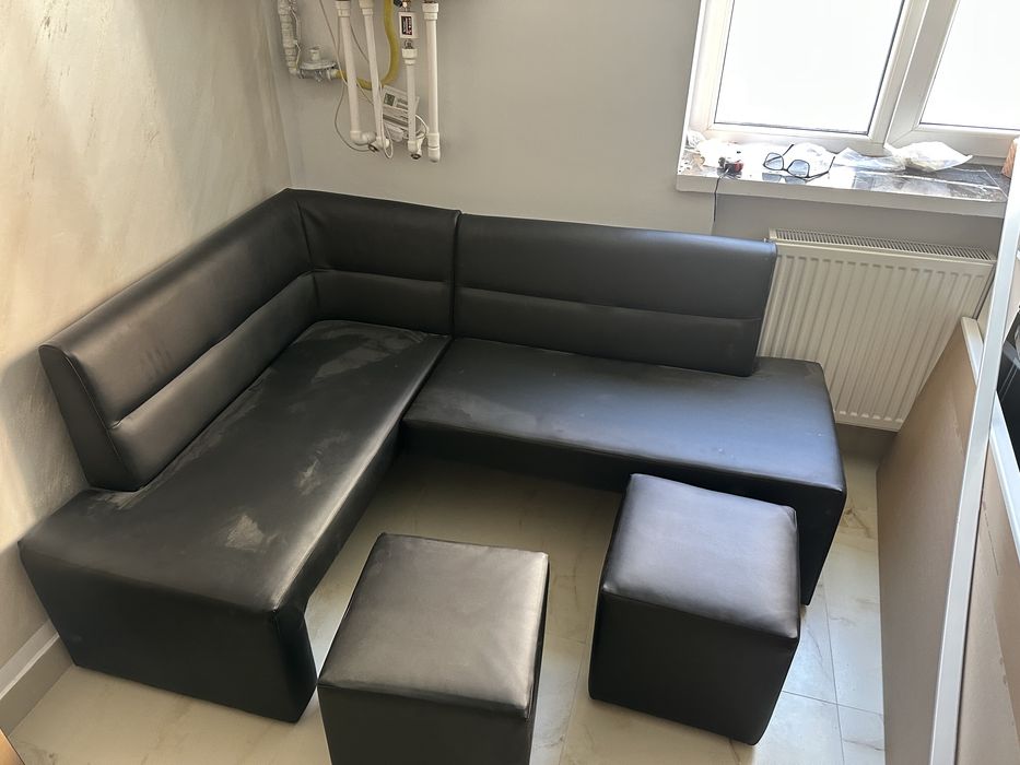 Vand coltar bucatarie cu 2 taburete