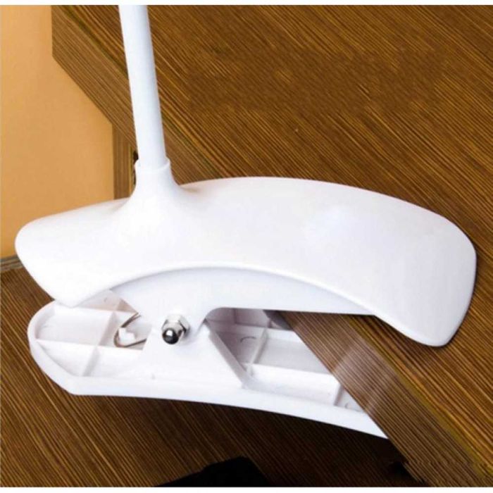 Преносима USB LED лампа с щипка и прекъсвач 3W