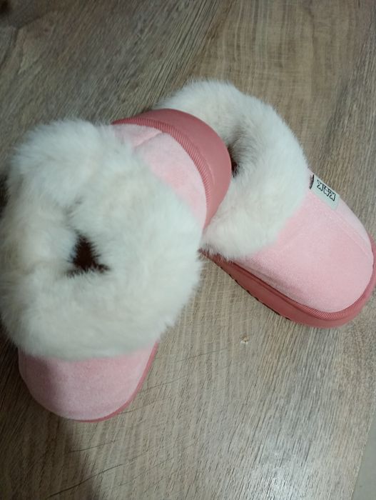 Ghete căptușite fetițe noi.  Nr 27