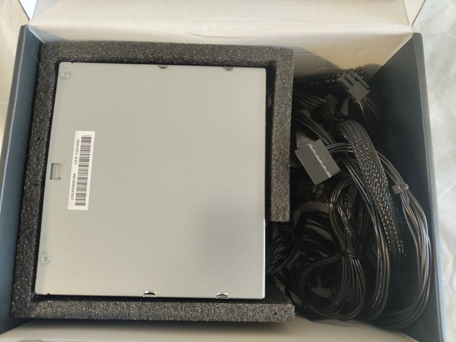 ASUS видеокарта + захранване комплект | Използвани, работещи
