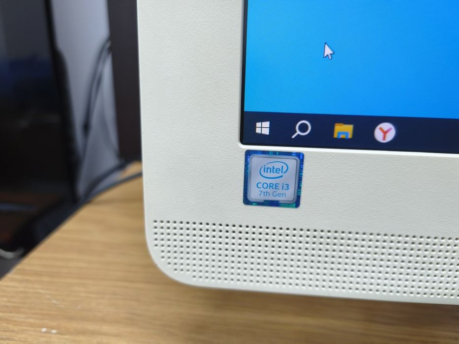 Моноблок HP Core i3 gen 7