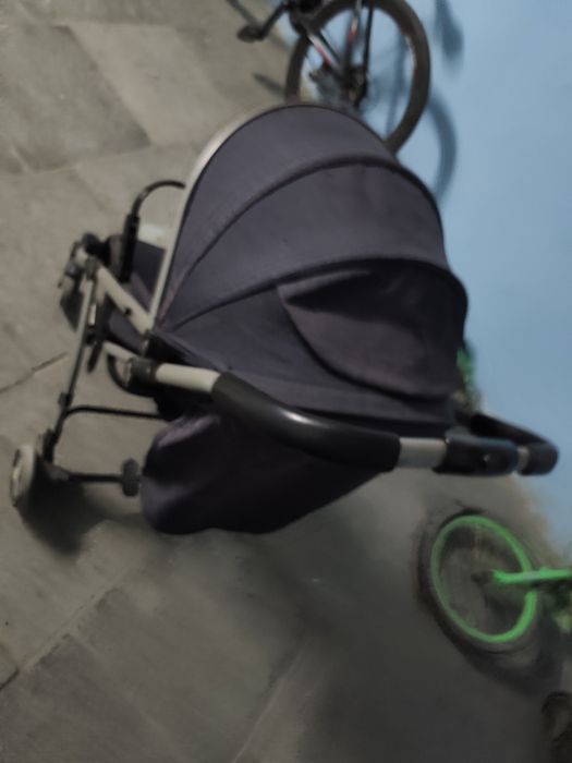 Продам коляски на ходу