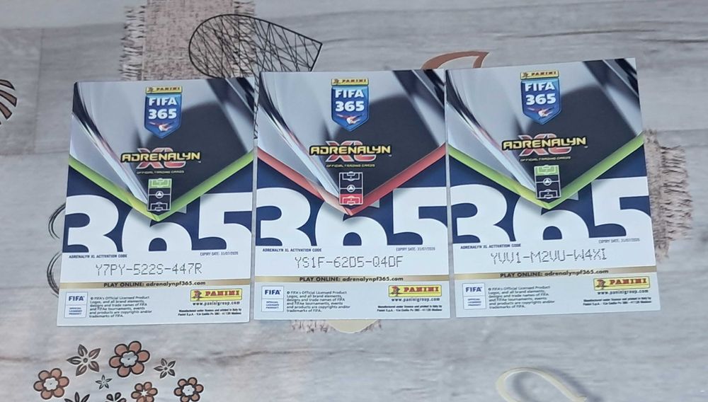 Редки футболни карти Panini FIFA 365 - Dominator и Titan