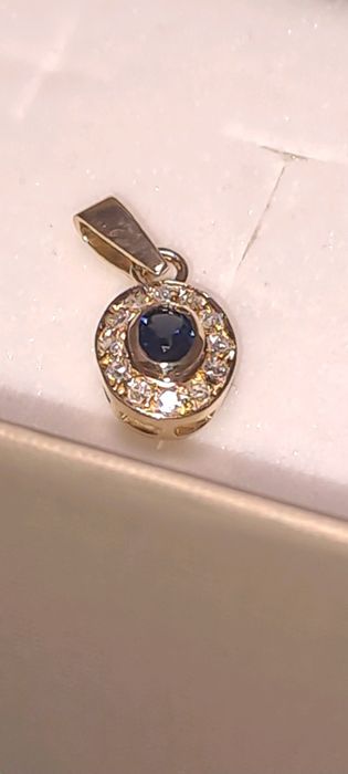 Pandantiv aur 18 k cu diamante naturale și safir